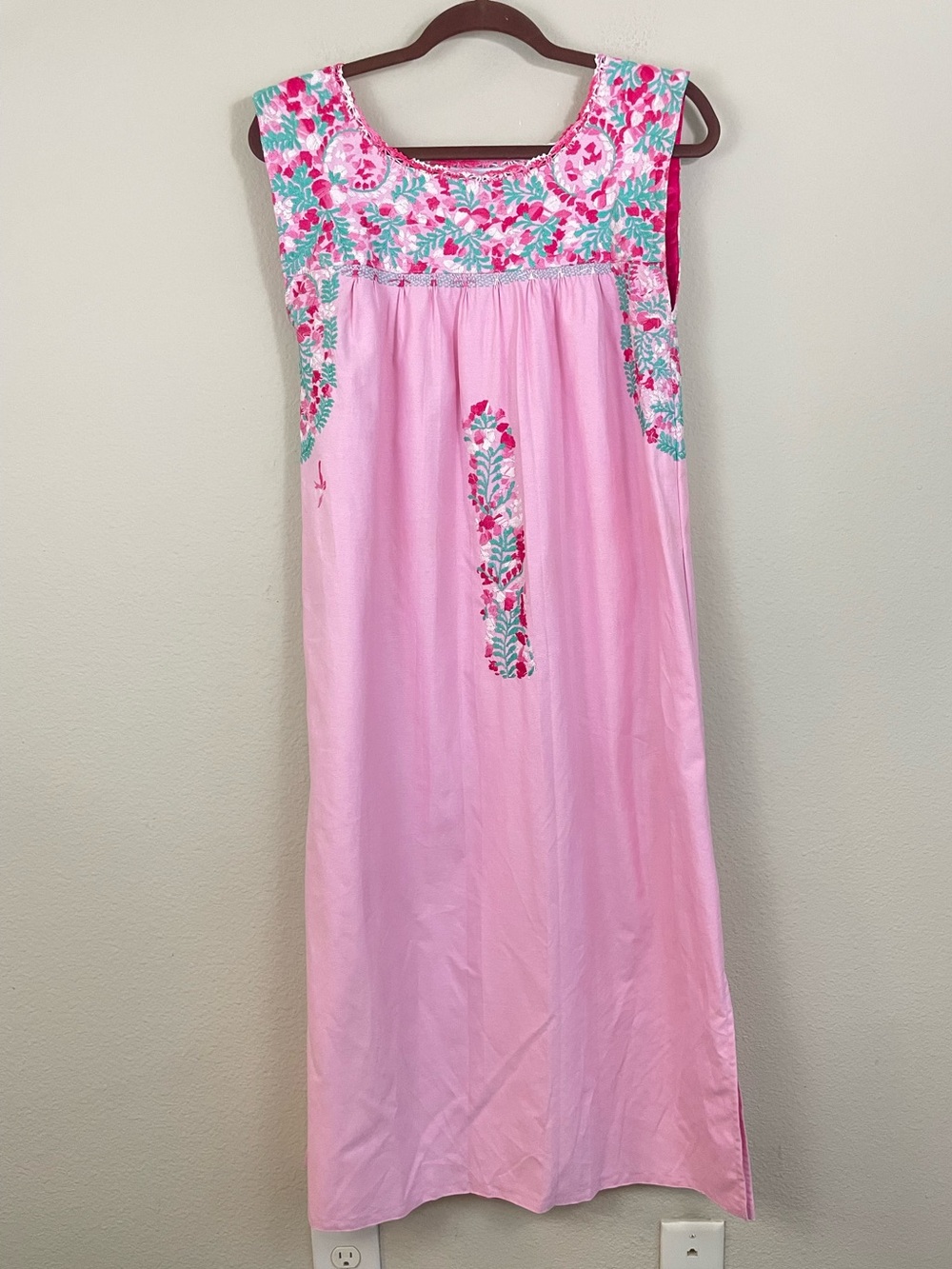Mi Golondrina Mexico Pink Floral Embroidery Sleeveless Midi Dress Size XS - Picture 2 of 7